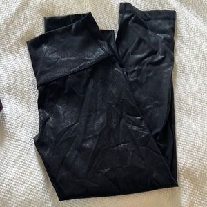 Lululemon barely worn metallic crop leggings size 8